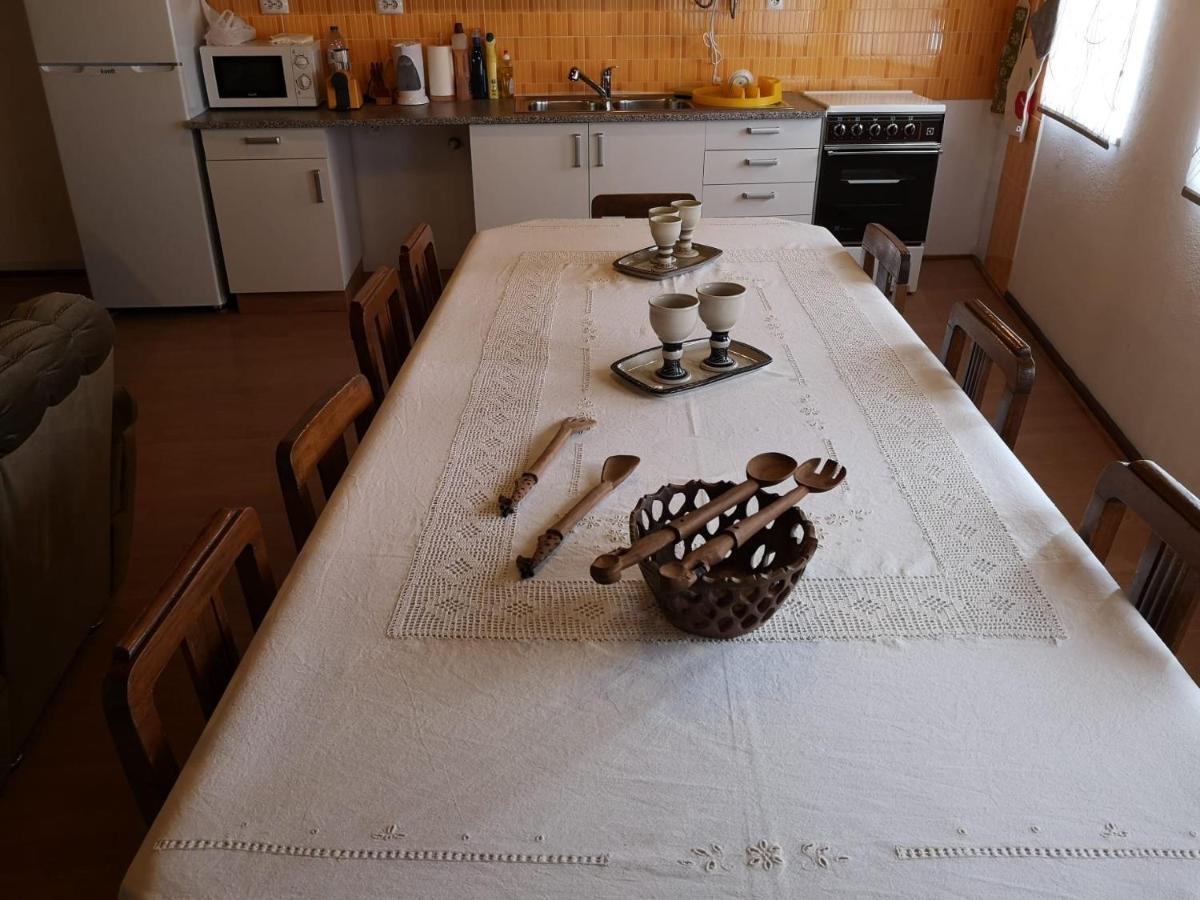 Casa Largo Da Praca Βίλα Alcongosta Εξωτερικό φωτογραφία