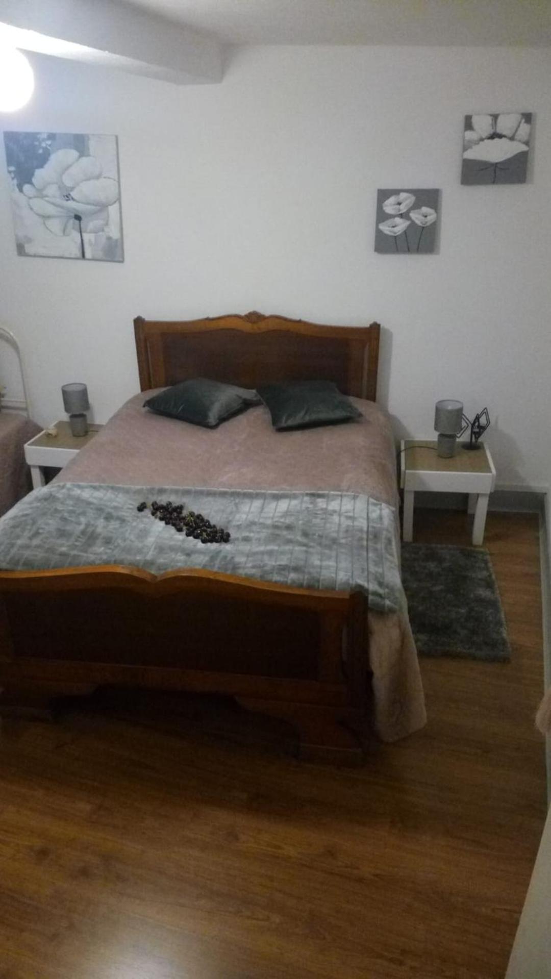Casa Largo Da Praca Βίλα Alcongosta Εξωτερικό φωτογραφία
